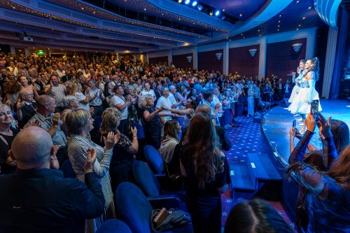 MSC Opera: Show im Theater