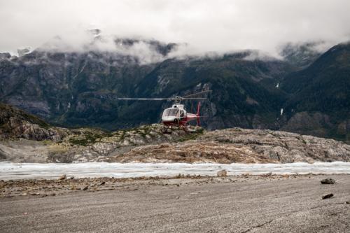 Landung auf dem Meade-Gletscher