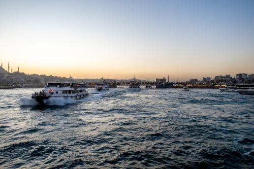 Vor der Galata-Brücke