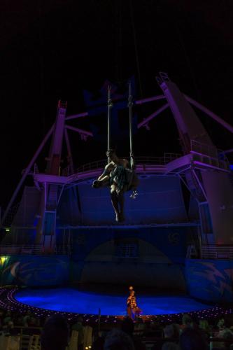 Allure of the Seas: Show "Ocean Aria" im Aqua Theater