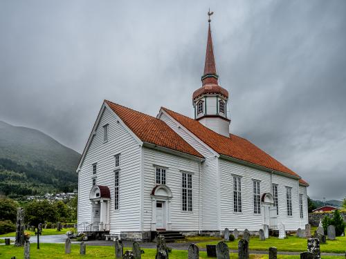 Kirche in Nordfjordeid